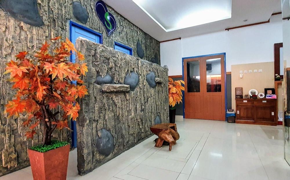 B Shaw Hotel Jakarta Eksteriør billede